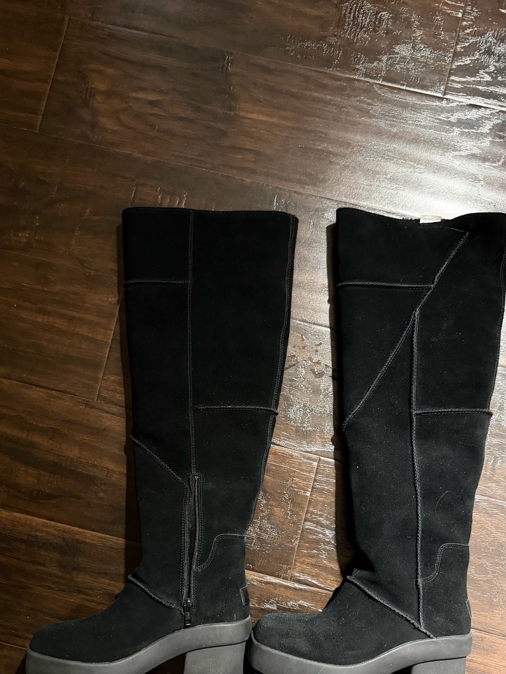Black Suede Knee-High Platform Boots UGG BOOT NEW WITHOUT TAGS
